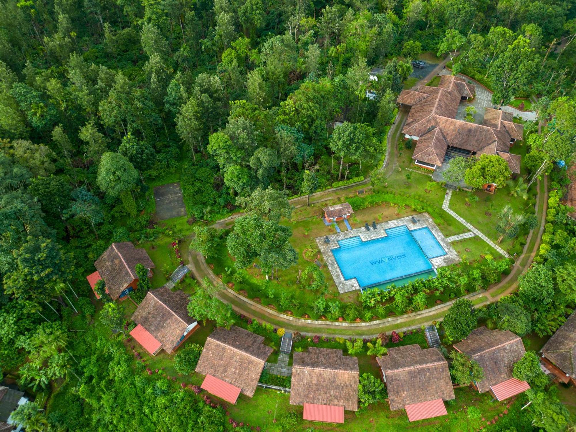 Pranavam Resort & Spa Tariyod Exterior photo